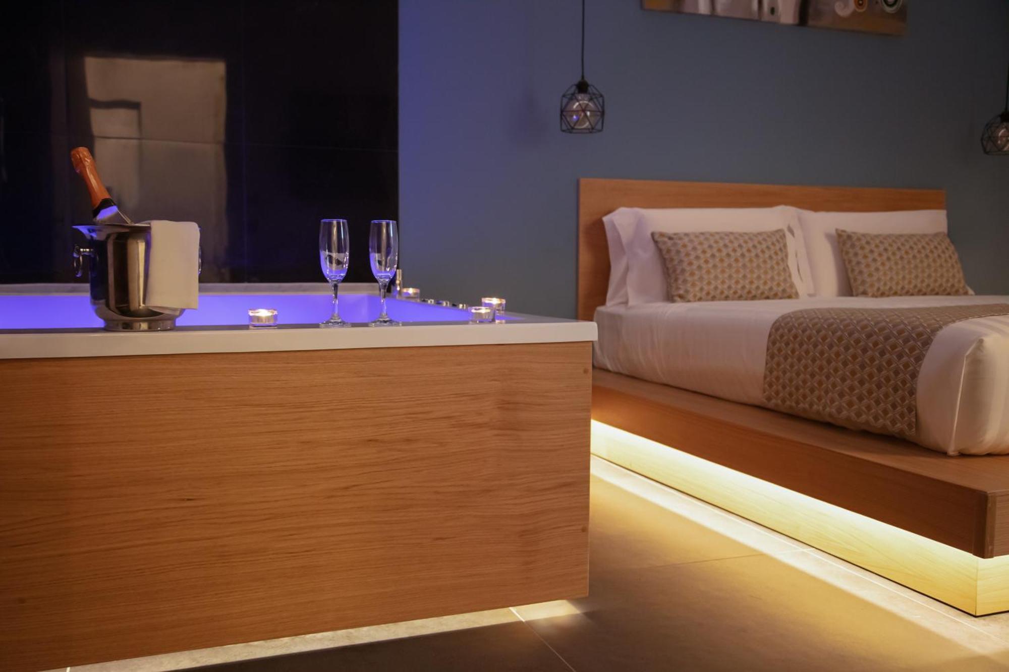 Main - Duomo Hotel Nápoly Kültér fotó