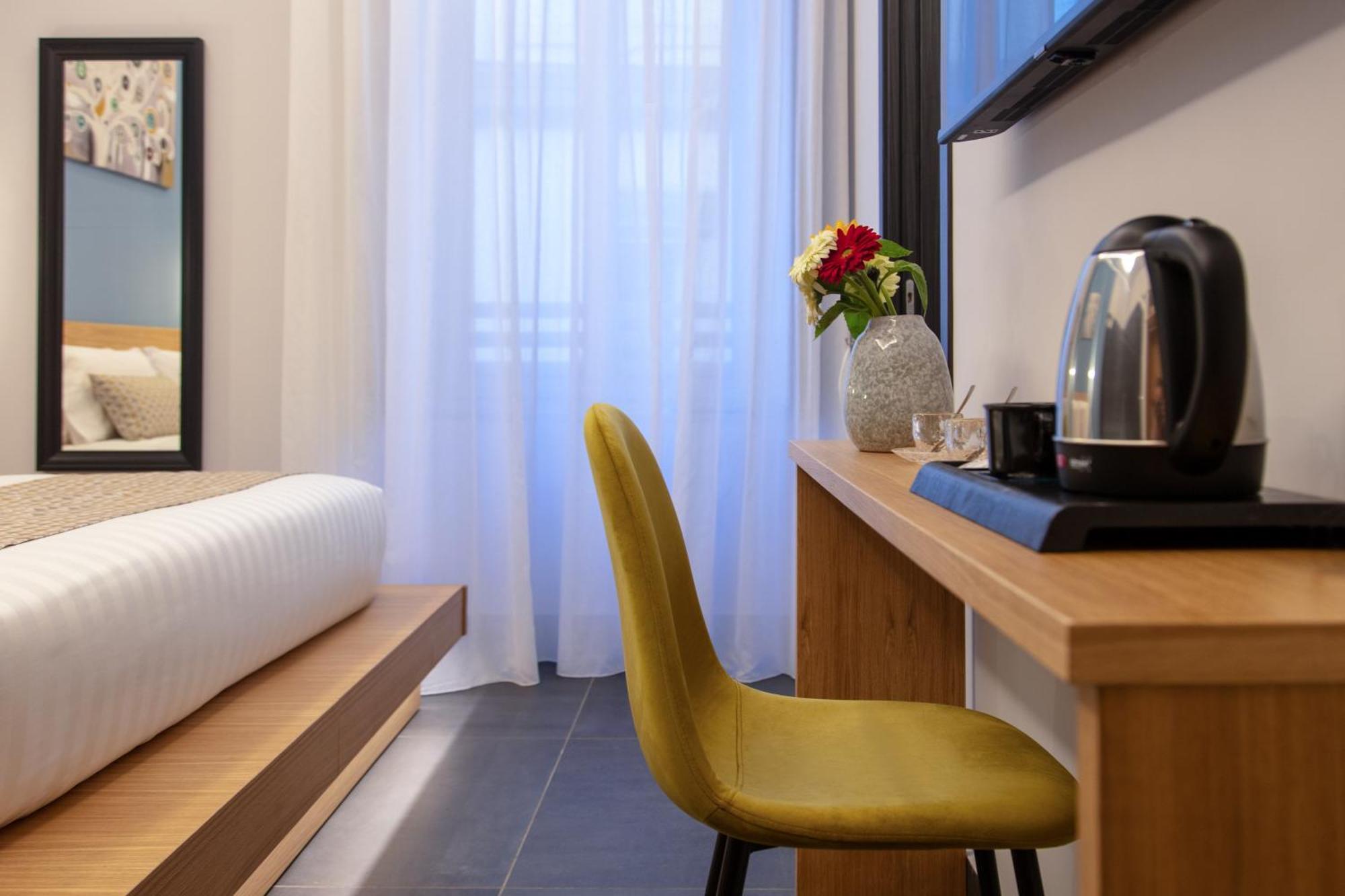 Main - Duomo Hotel Nápoly Kültér fotó