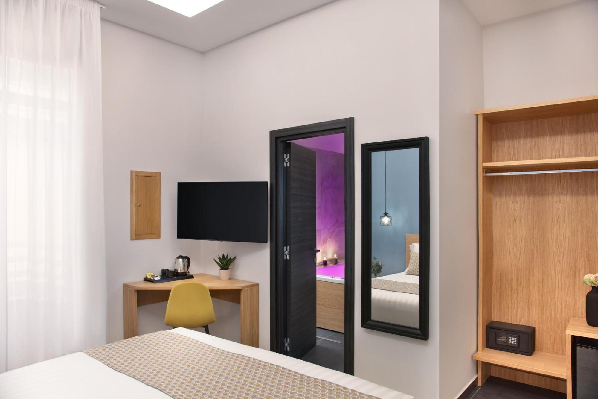 Main - Duomo Hotel Nápoly Kültér fotó