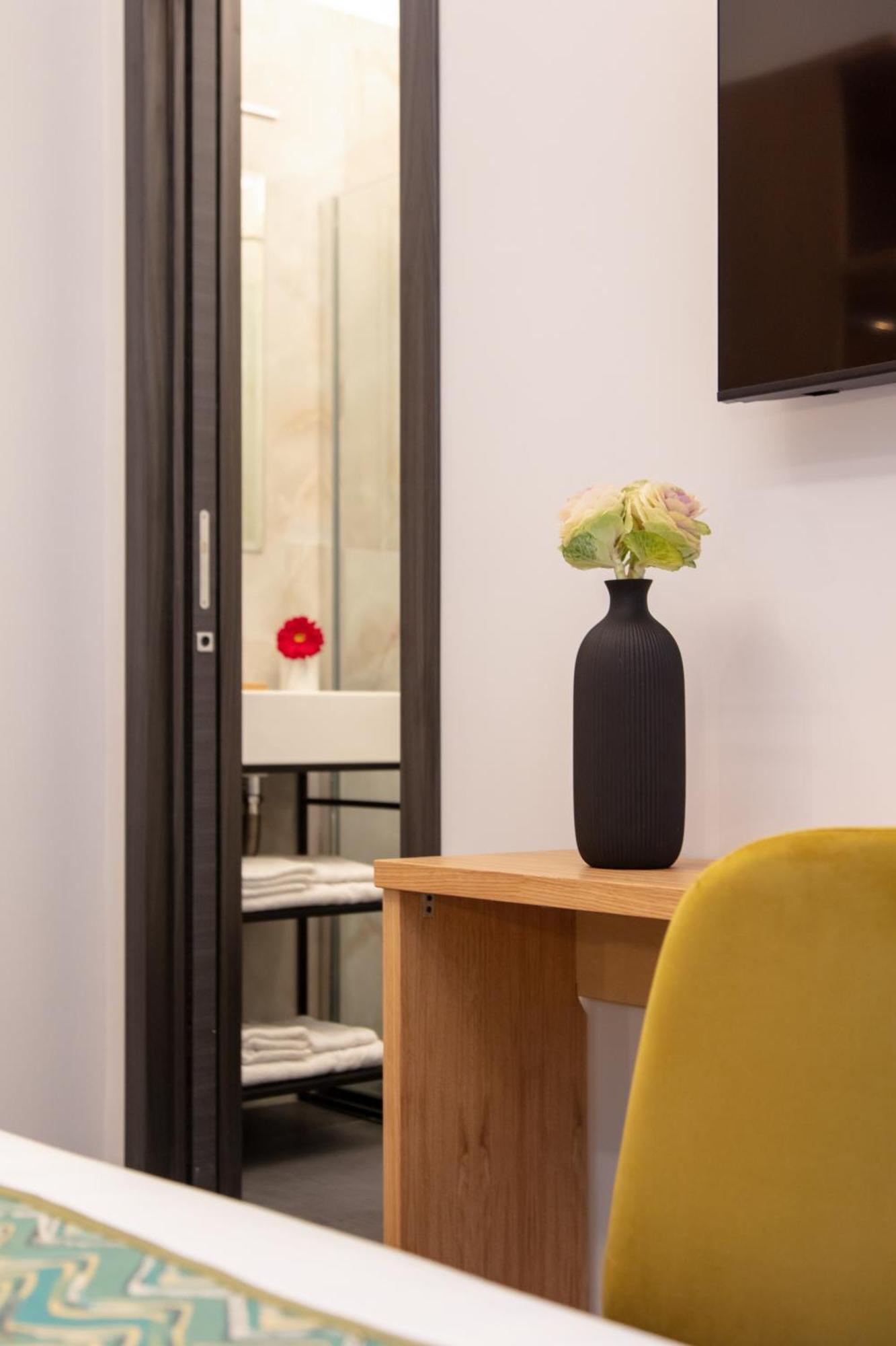 Main - Duomo Hotel Nápoly Kültér fotó